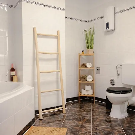 Jasta Homes Altstadt, Zentral, überdachter Parkplatz, Netflix, Vollausstattung, Loft, Modern Und Komfort Apartamento Hamelín