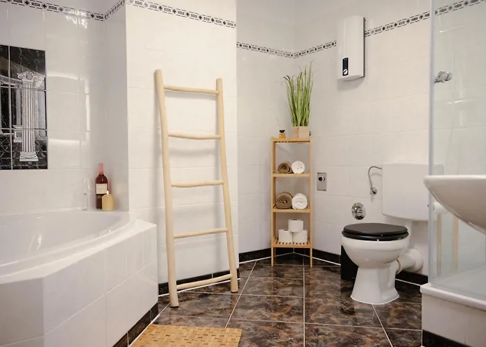 Jasta Homes Altstadt, Zentral, Ueberdachter Parkplatz, Netflix, Vollausstattung, Loft, Modern Und Komfort Appartamento Hamelin