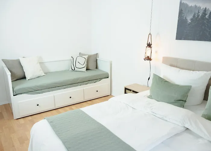 Jasta Homes Altstadt, Zentral, Ueberdachter Parkplatz, Netflix, Vollausstattung, Loft, Modern Und Komfort * Hamelin